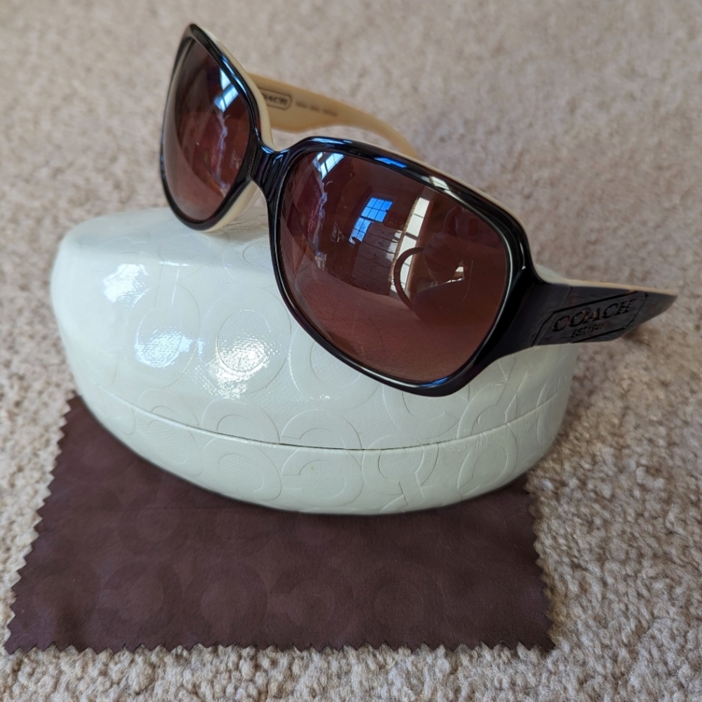 Coach Tortoise Sunglasses with White Leather Hard Clamshell Case - MINT